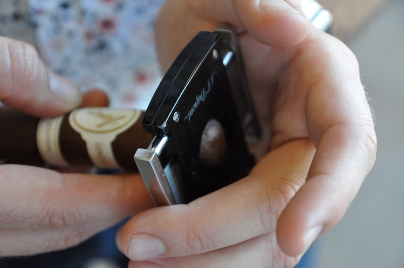 How to Smoke a Cigar: Cutting a cigar with a Guillotine Cutter or Straight Cutter